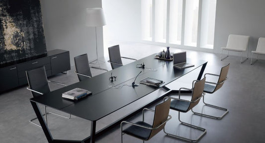 The Psychology Of Meeting Tables: How Design Influences Collaboration 