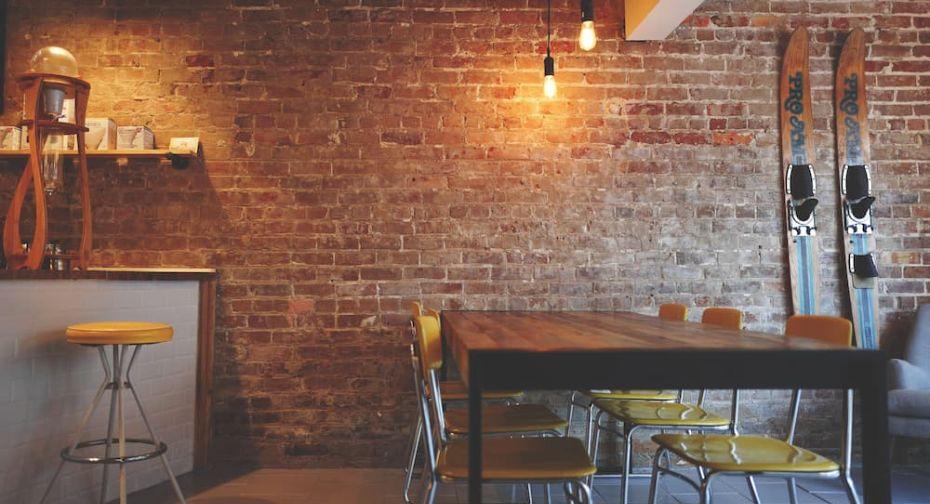 HOW TO PRICE SECOND-HAND FURNITURE